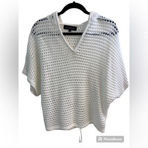 Love at First Find sweater hoodie. Small. Great coverup or w/ camisole o…